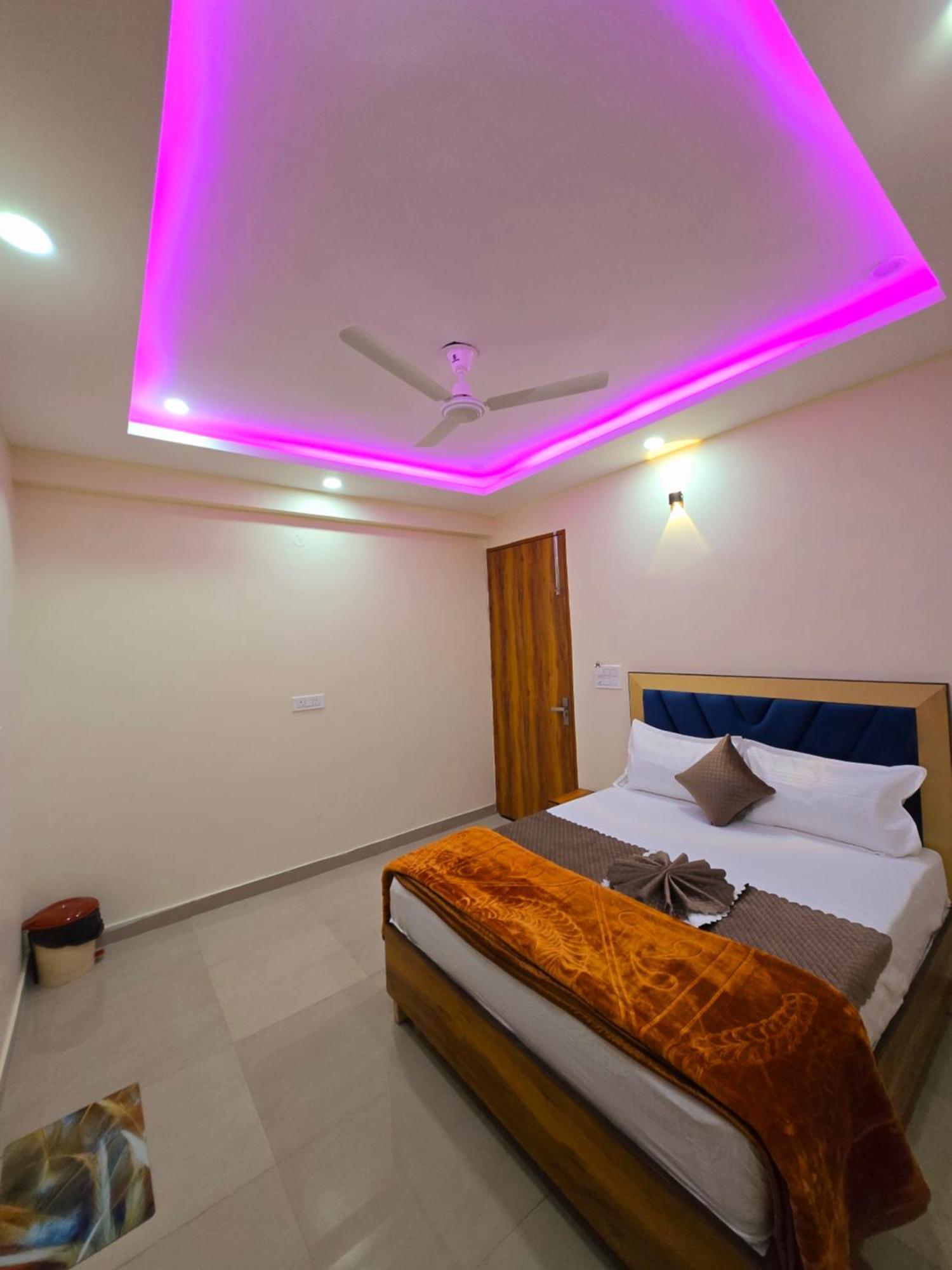 Hotel Blu Plaza Gurgaon Exterior foto